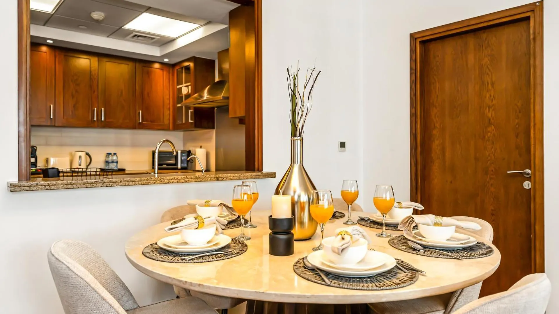 3Br With Gaming Lounge, Burj Khalifa, Fountain View Apartment Dubai