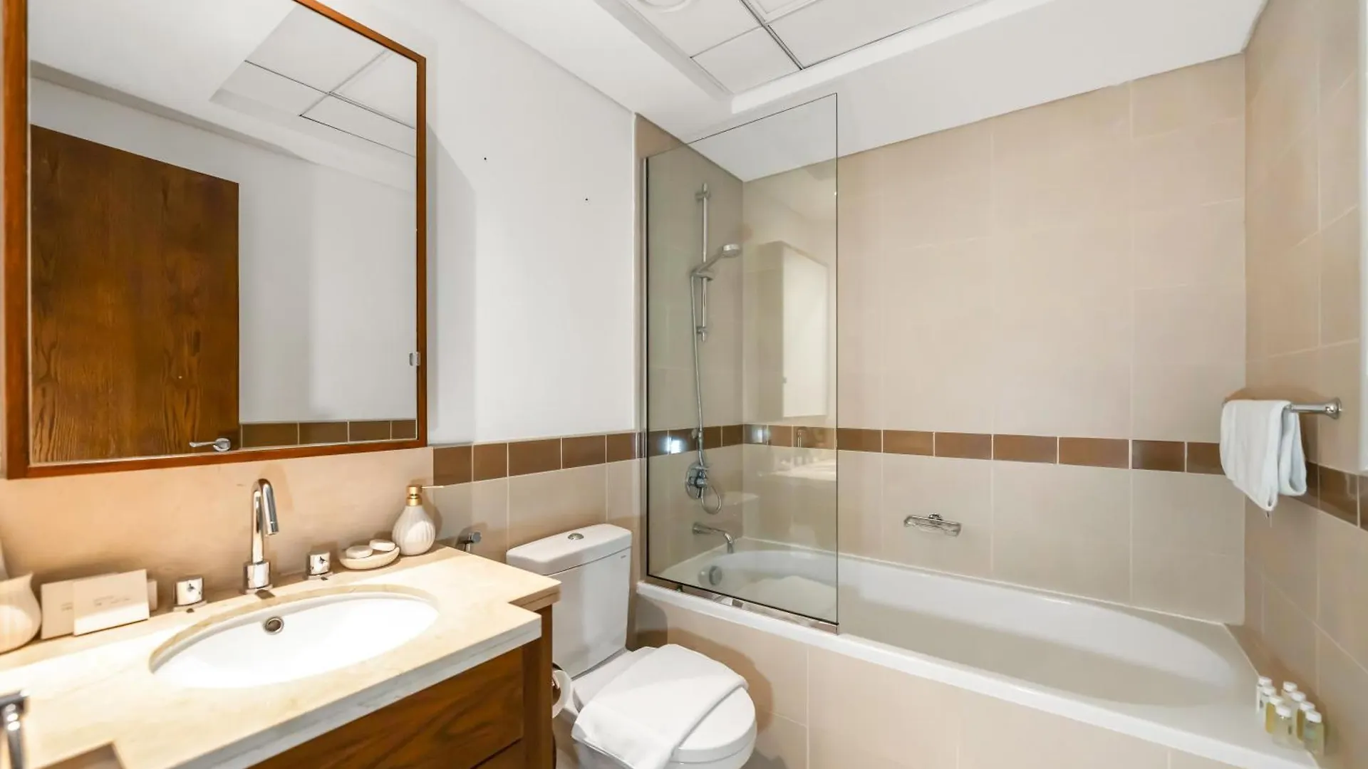 3Br With Gaming Lounge, Burj Khalifa, Fountain View Apartment Dubai United Arab Emirates