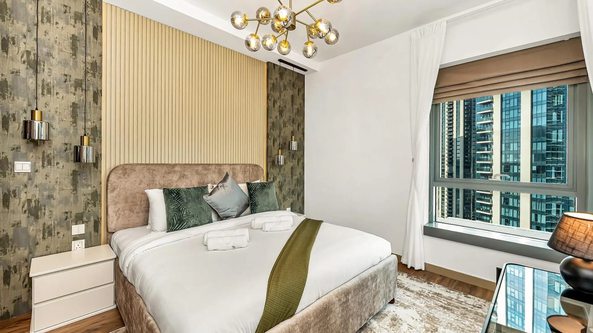 3Br With Gaming Lounge, Burj Khalifa, Fountain View Apartment Dubai