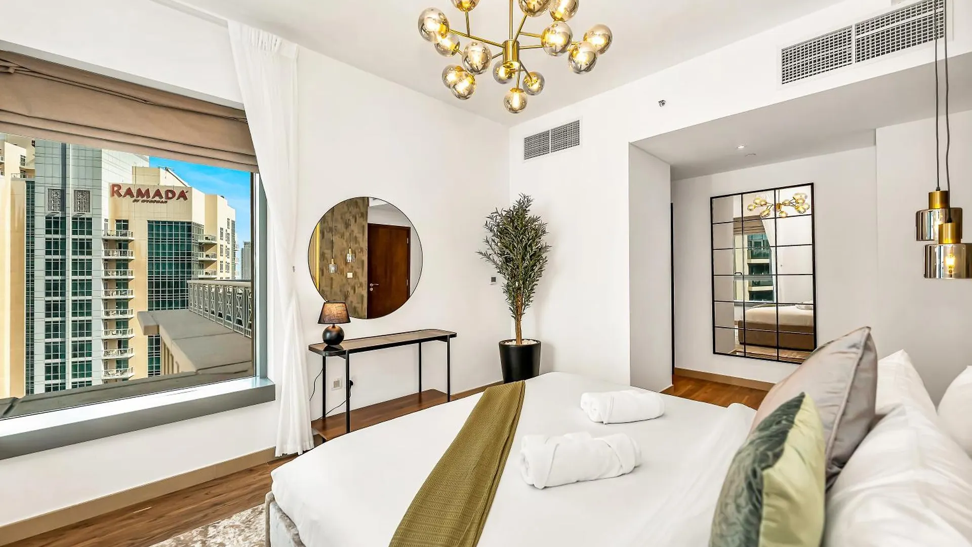 3Br With Gaming Lounge, Burj Khalifa, Fountain View Apartment Dubai United Arab Emirates