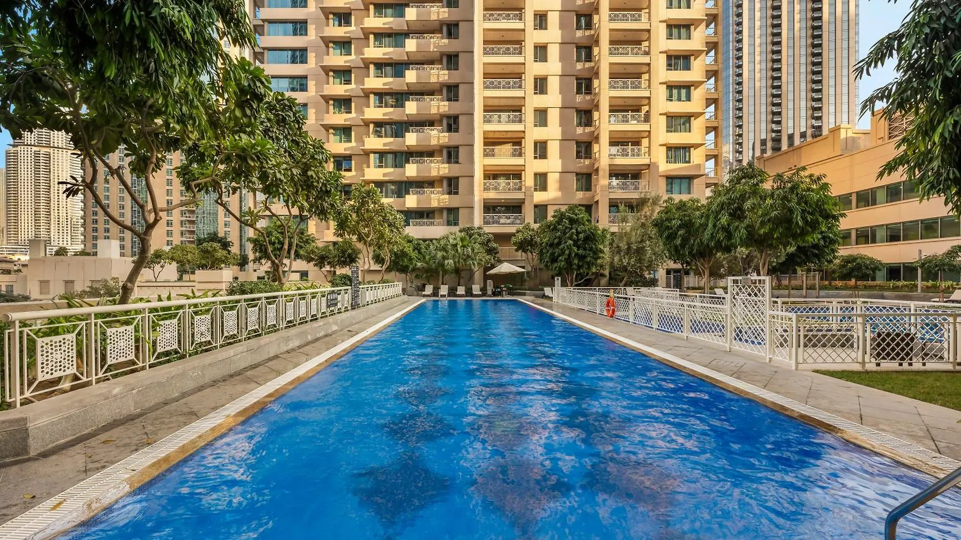 3Br With Gaming Lounge, Burj Khalifa, Fountain View Apartment Dubai