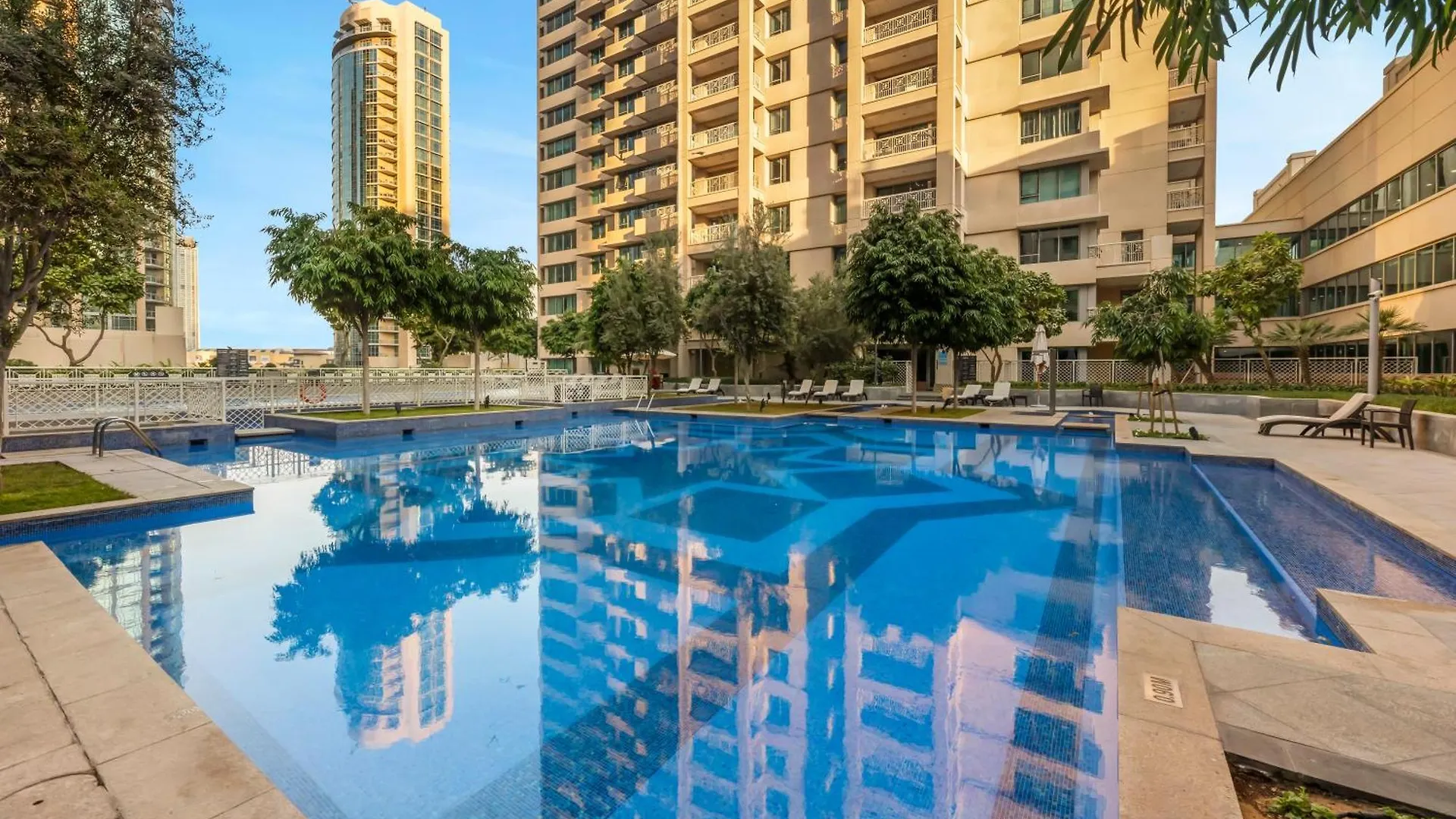 3Br With Gaming Lounge, Burj Khalifa, Fountain View Apartment Dubai