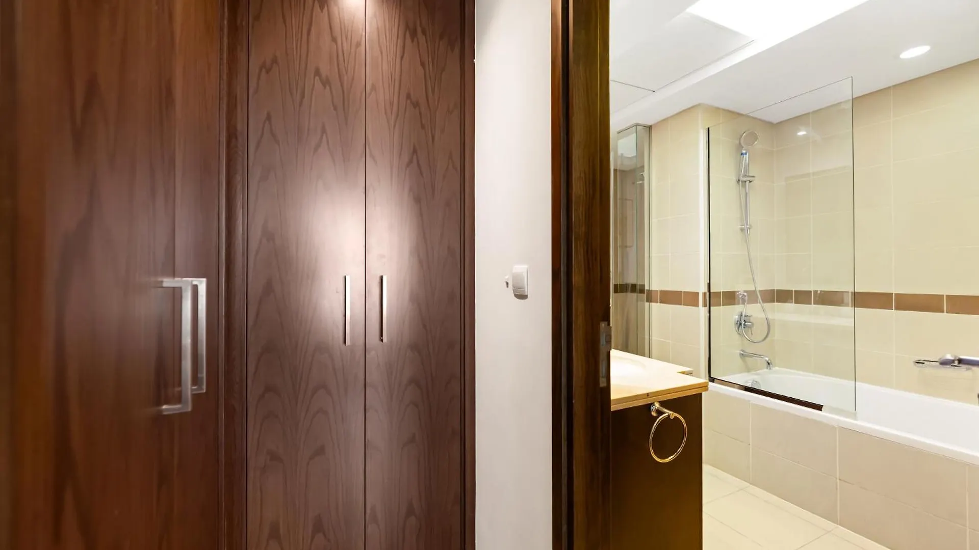 3Br With Gaming Lounge, Burj Khalifa, Fountain View Apartment Dubai United Arab Emirates