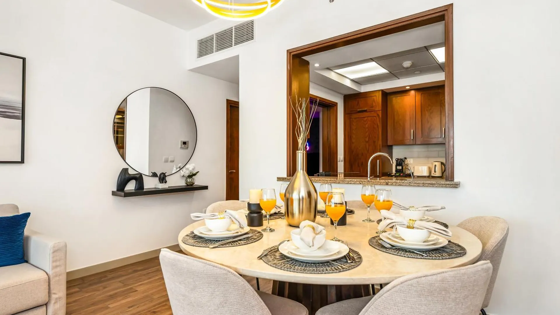 3Br With Gaming Lounge, Burj Khalifa, Fountain View Apartment Dubai