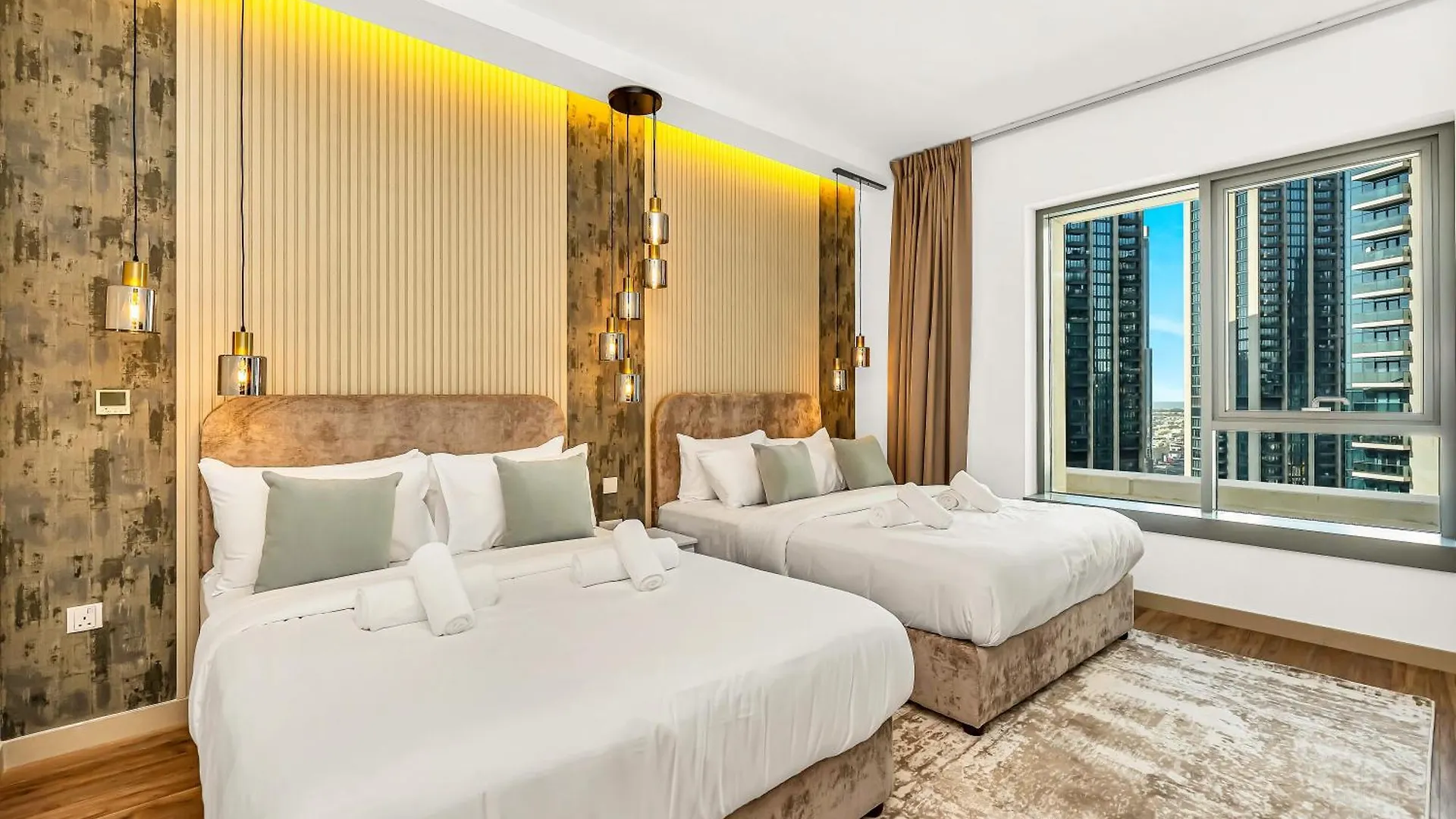 3Br With Gaming Lounge, Burj Khalifa, Fountain View Apartment Dubai