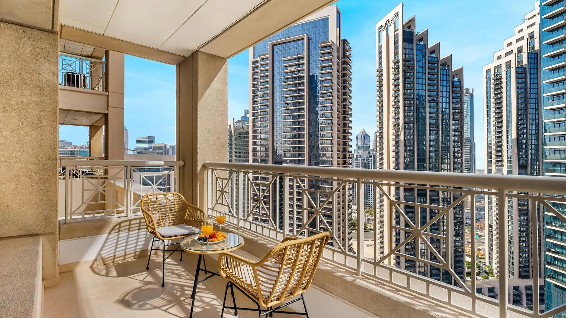 3Br With Gaming Lounge, Burj Khalifa, Fountain View Apartment Dubai